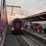 Na stanici v Košiciach sa vykoľajil vlak a poškodil trať