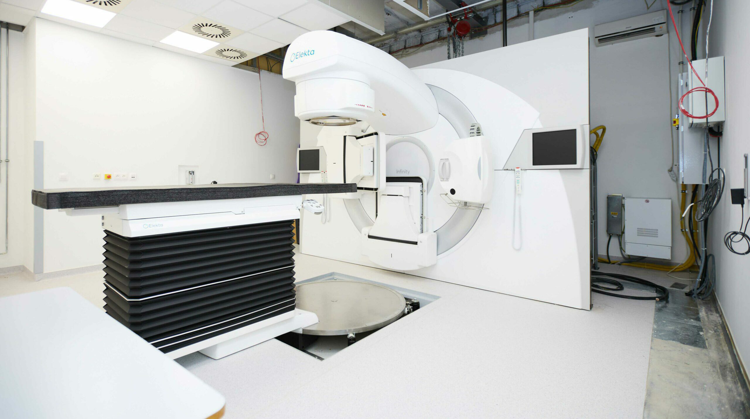 Fotografia k súvisiacemu článku Do michalovskej nemocnice dorazil nový lineárny urýchľovač. Pracovisko prerábajú za vyše 4 milióny eur