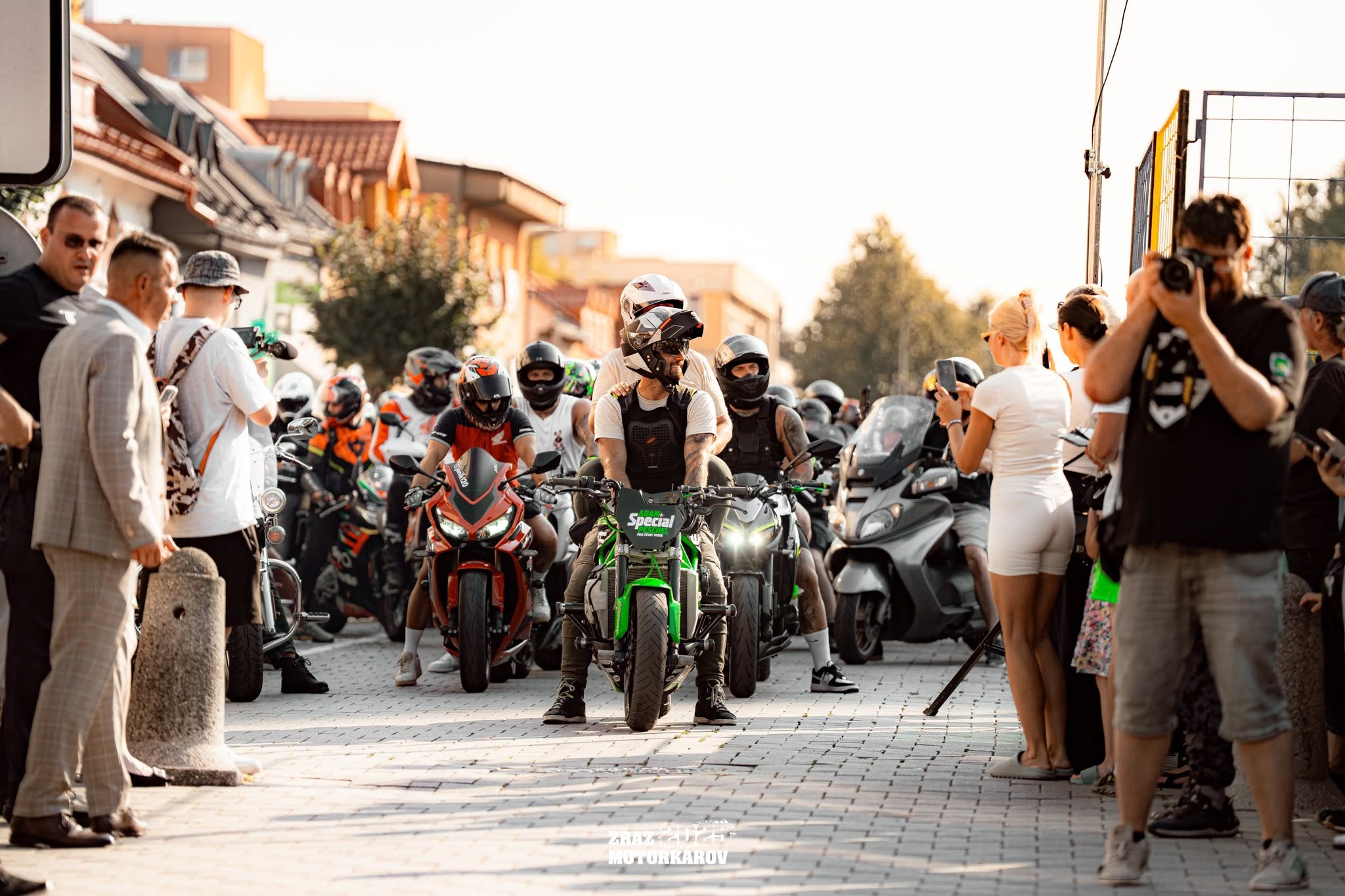 Fotografia k článku Na Zemplínskej šírave sa začína zraz motorkárov, vystúpi aj Olympic
