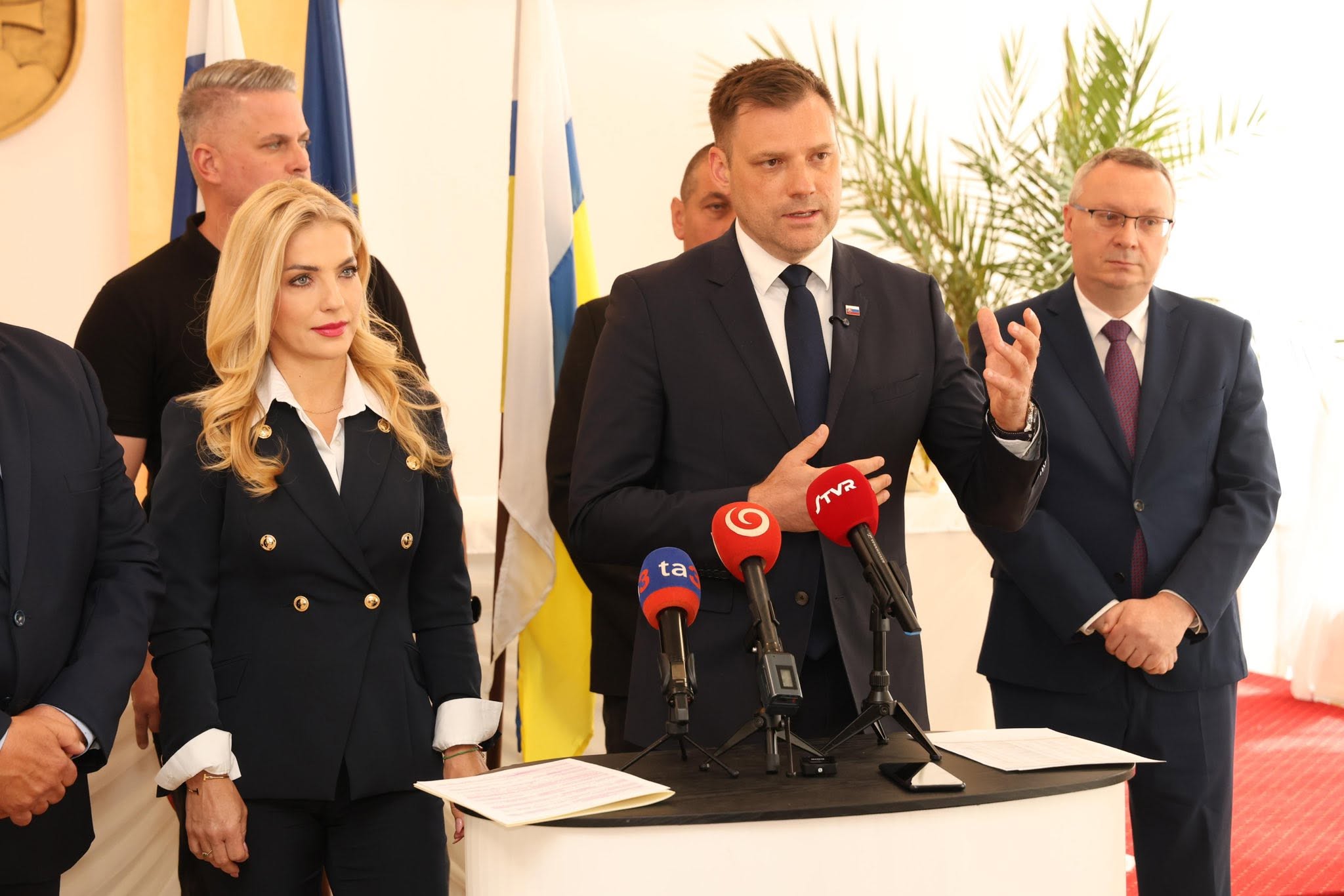 Fotografia k článku Minister Tomáš Taraba končí. Parlament mu vyslovil nedôveru 77 hlasmi, prispela k tomu aj SNS