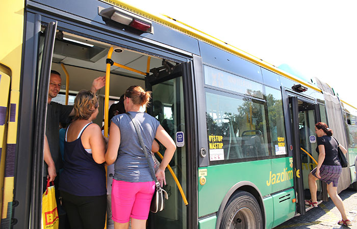 Arogantný vodič autobusu odmietol predať lístok
