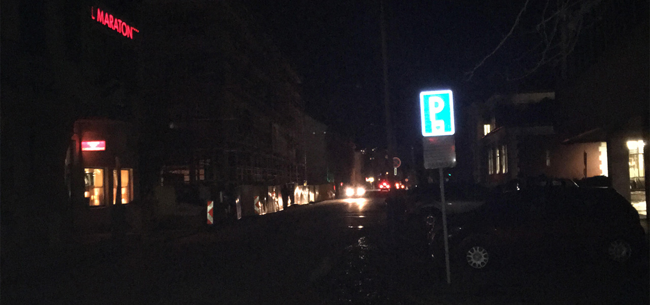 Ulice v okolí Komenského zahalila tma