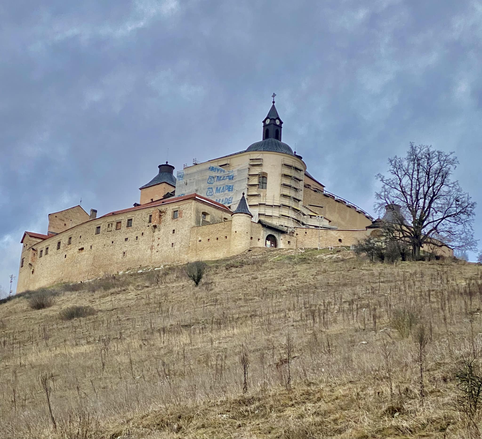 archívne/META/krasnohorskepodhradie.sk