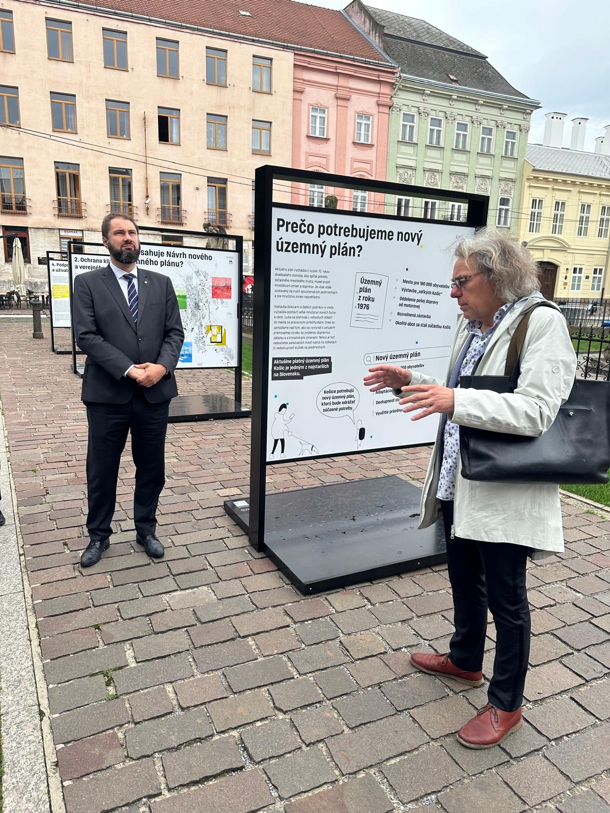 Primátor Košíc Jaroslav Polaček a hlavný architekt mesta Košice Petr Kropp predstavili nový územný plán mesta. FOTO: Tomáš Mácha